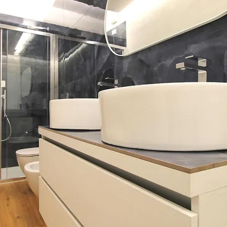Apartment Bertahaus - In Centro Storico Desenzano del Garda